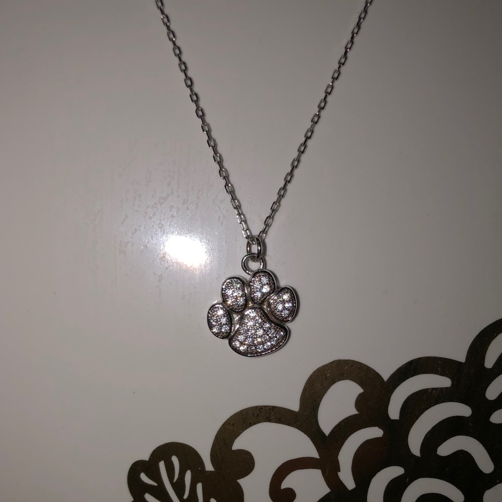 STERLING SILVER 925 Paw Print Necklace*Calling all animal lovers! Brand New 🐾